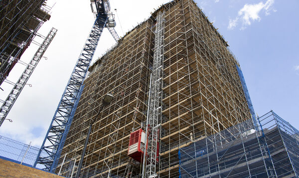 large scaffolding contractor